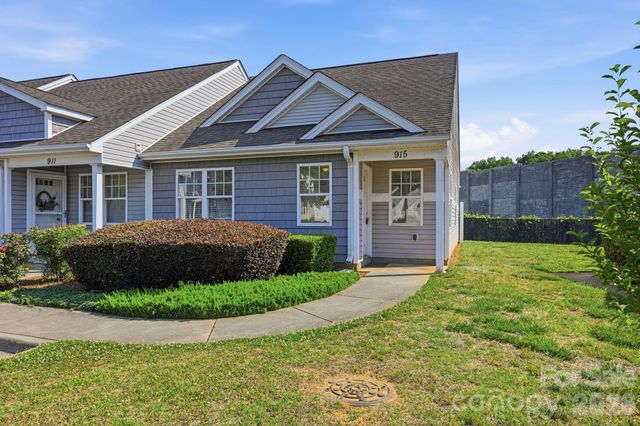 915 Barracuda Avenue, Statesville, NC 28677