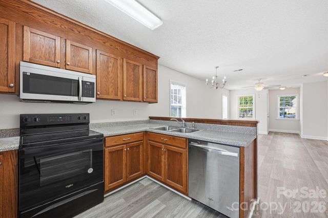 915 Barracuda Avenue, Statesville, NC 28677