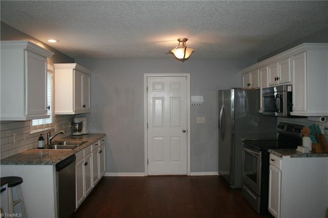 3700 Heather View Lane, Winston-salem, NC 27127
