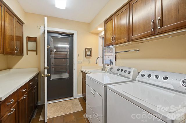 133 Towhee Lane, Tryon, NC 28782