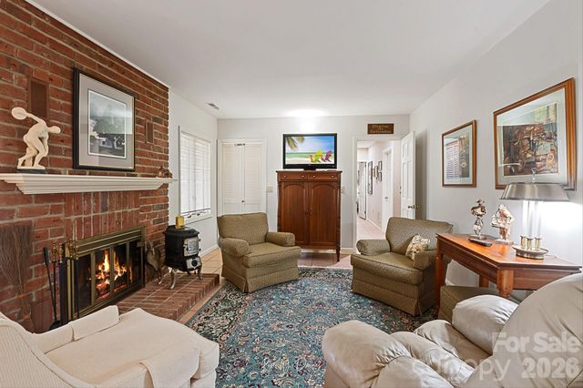 133 Towhee Lane, Tryon, NC 28782