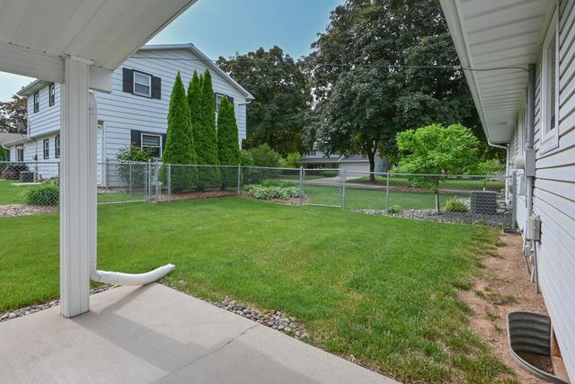 318 WESTPLAIN DRIVE, Green Bay, WI 54303
