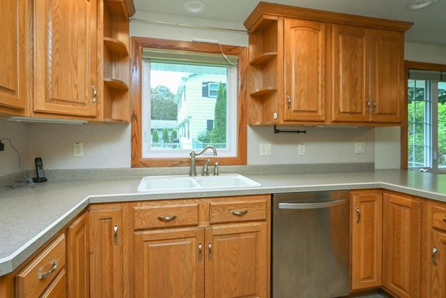 318 WESTPLAIN DRIVE, Green Bay, WI 54303