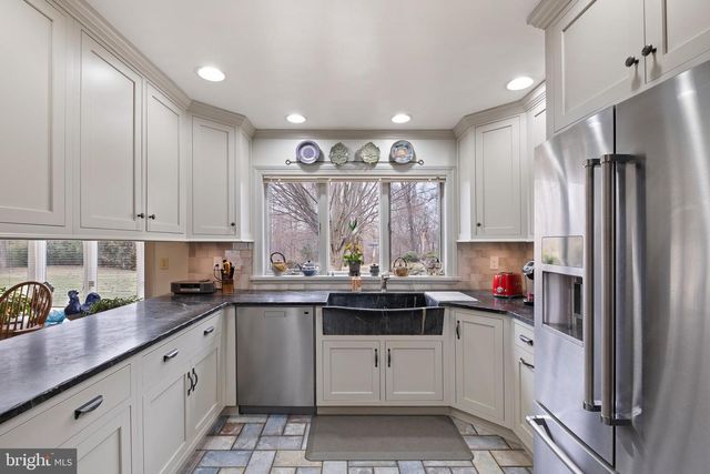 185 RIVERSIDE DR, Elkton, MD 21921