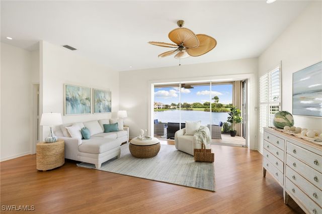 2153 Paget CIR, Naples, FL 34112