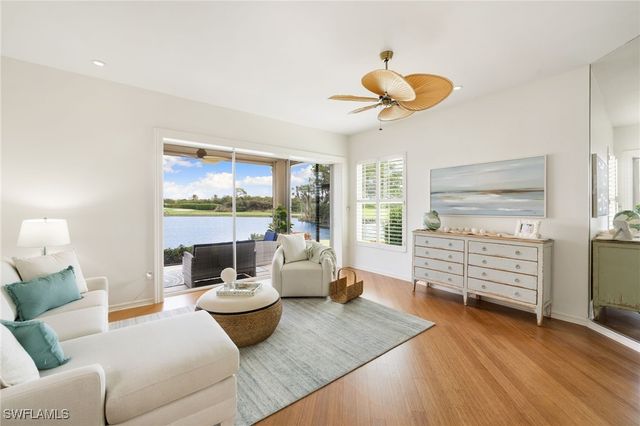 2153 Paget CIR, Naples, FL 34112