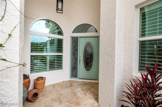 2153 Paget CIR, Naples, FL 34112