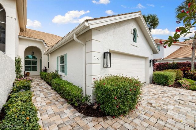 2153 Paget CIR, Naples, FL 34112