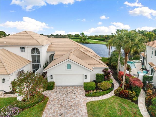 2153 Paget CIR, Naples, FL 34112