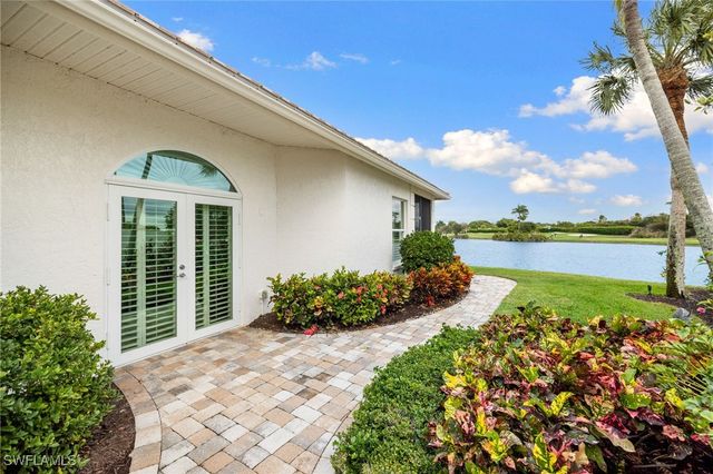 2153 Paget CIR, Naples, FL 34112