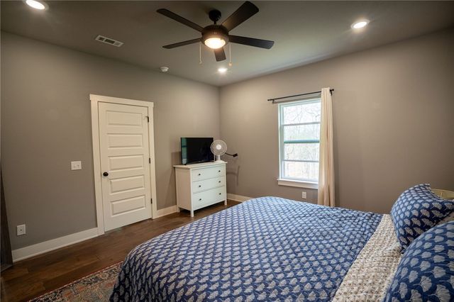 35 Witherby Drive, Bella Vista, AR 72714