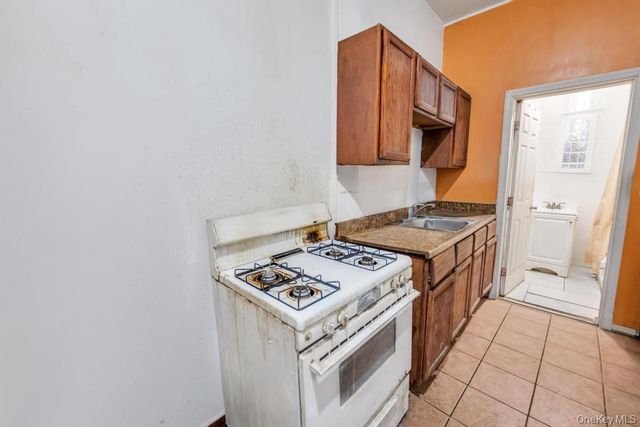 3113 12th Street, Astoria, NY 11106