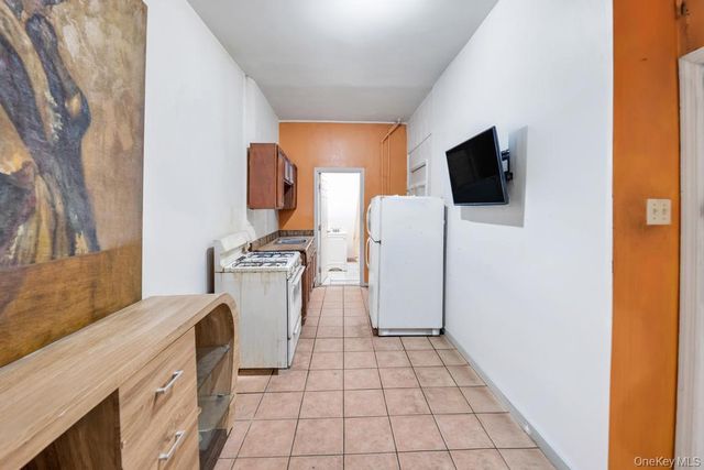 3113 12th Street, Astoria, NY 11106