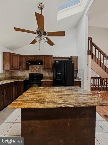 15408 SUNSET HARBOUR BLVD, Mineral, VA 23117