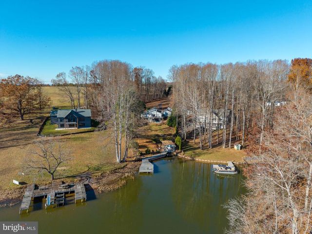 15408 SUNSET HARBOUR BLVD, Mineral, VA 23117