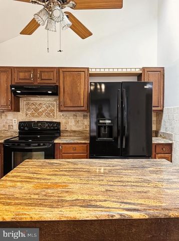 15408 SUNSET HARBOUR BLVD, Mineral, VA 23117