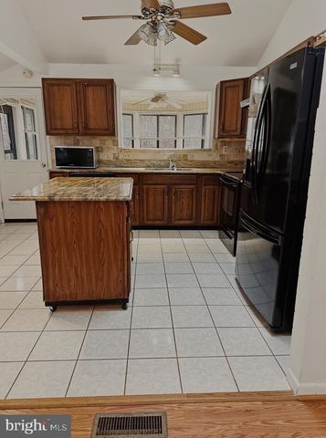 15408 SUNSET HARBOUR BLVD, Mineral, VA 23117