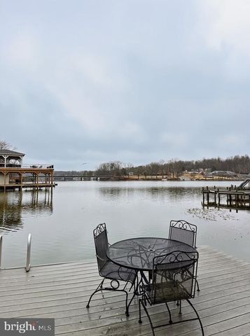 15408 SUNSET HARBOUR BLVD, Mineral, VA 23117