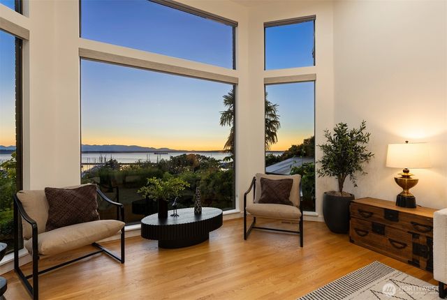 6801 36th Avenue NW, Seattle, WA 98117