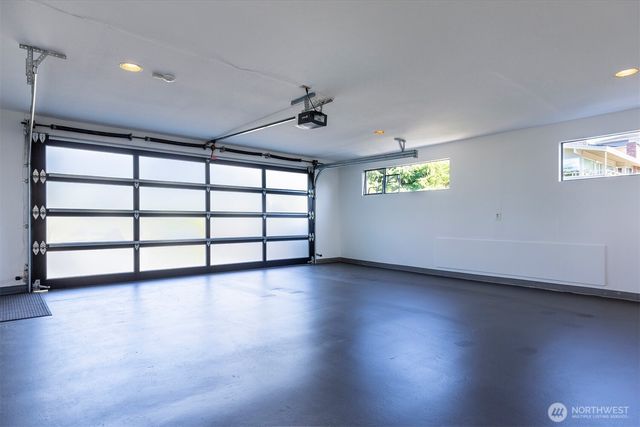 6801 36th Avenue NW, Seattle, WA 98117