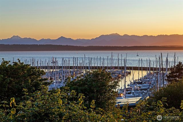 6801 36th Avenue NW, Seattle, WA 98117