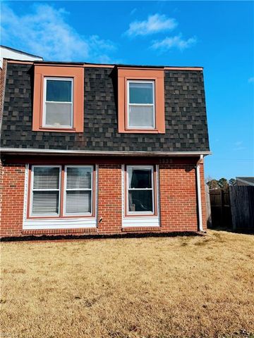 1232 White Birch LN, Virginia Beach, VA 23453