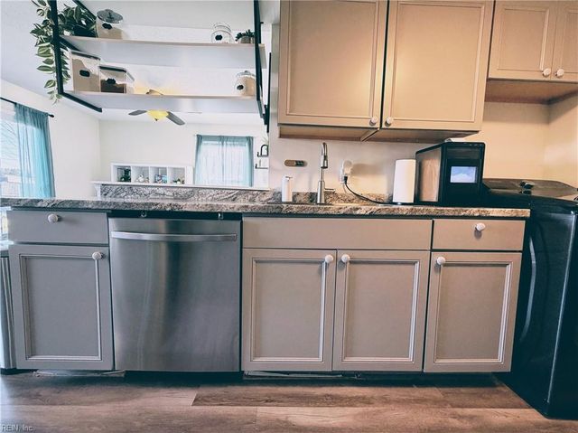 1232 White Birch LN, Virginia Beach, VA 23453