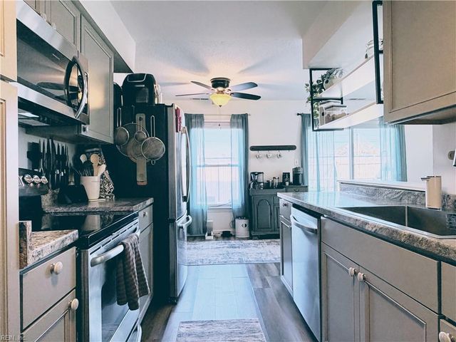 1232 White Birch LN, Virginia Beach, VA 23453