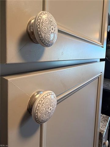 1232 White Birch LN, Virginia Beach, VA 23453