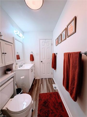 1232 White Birch LN, Virginia Beach, VA 23453