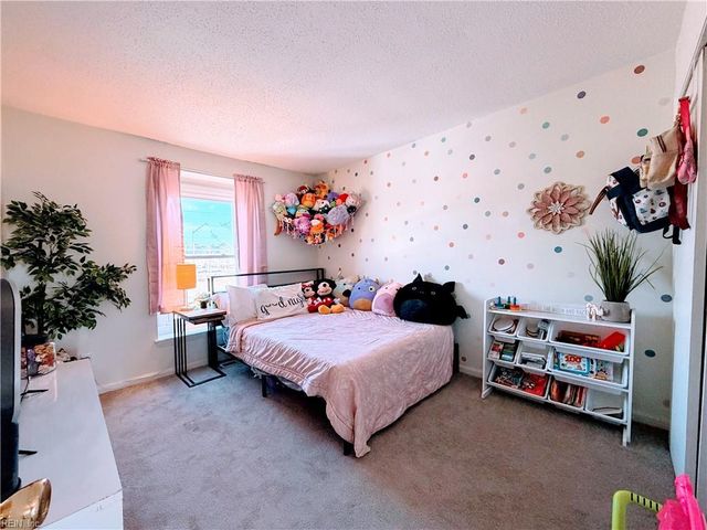 1232 White Birch LN, Virginia Beach, VA 23453