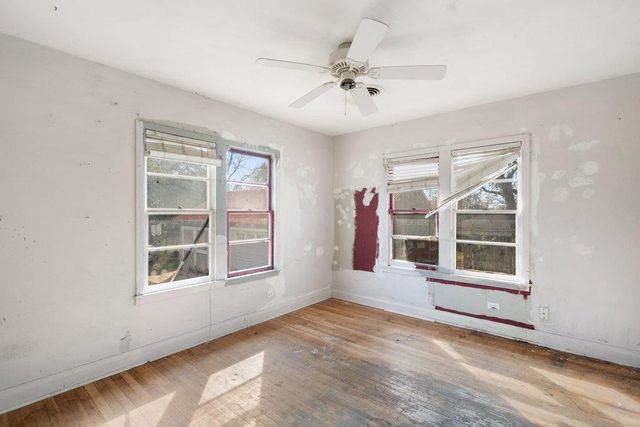 701 N Washington ST, La Grange, TX 78945