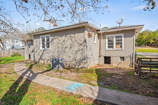 701 N Washington ST, La Grange, TX 78945