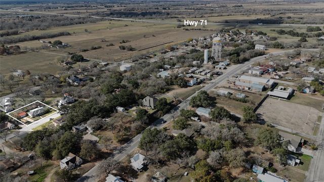 701 N Washington ST, La Grange, TX 78945