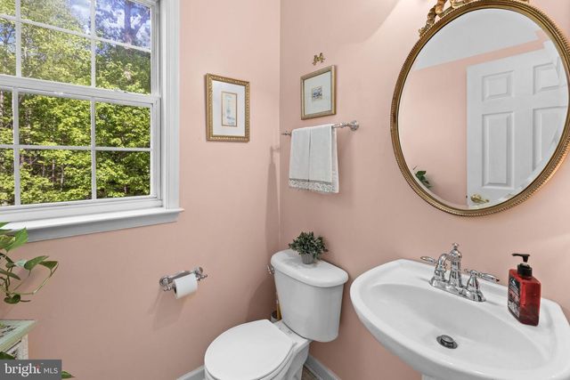 201 GENTLE BREEZE CIR, Fredericksburg, VA 22406