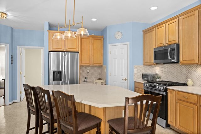 201 GENTLE BREEZE CIR, Fredericksburg, VA 22406