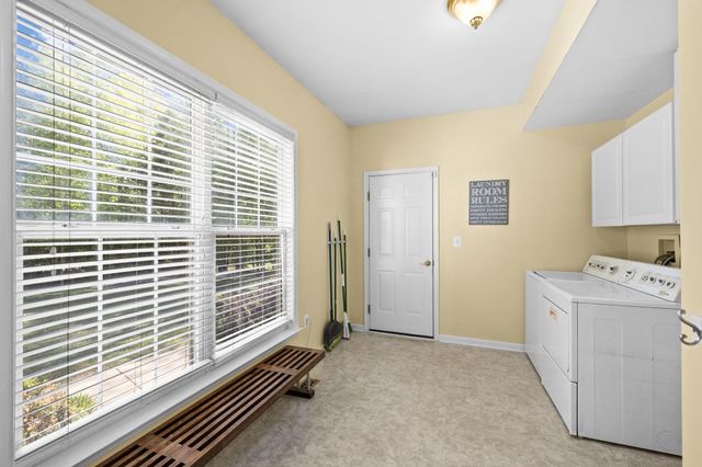 201 GENTLE BREEZE CIR, Fredericksburg, VA 22406