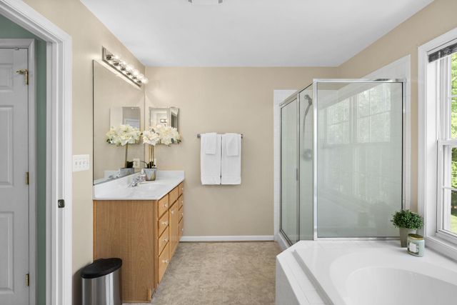 201 GENTLE BREEZE CIR, Fredericksburg, VA 22406