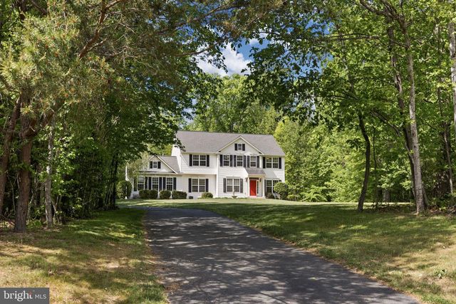 201 GENTLE BREEZE CIR, Fredericksburg, VA 22406