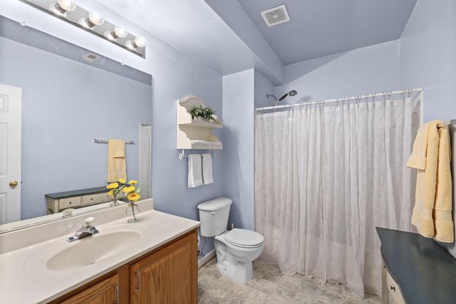 201 GENTLE BREEZE CIR, Fredericksburg, VA 22406