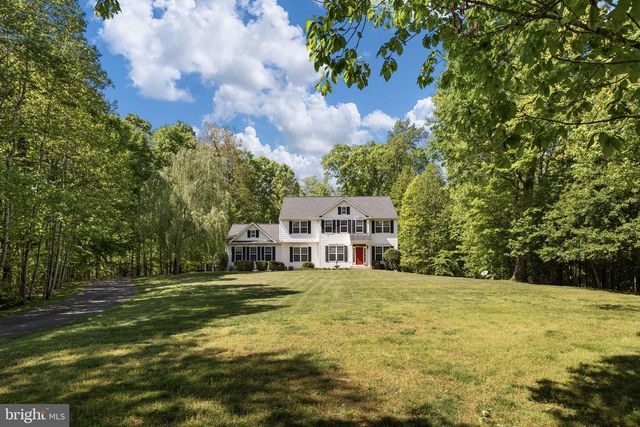 201 GENTLE BREEZE CIR, Fredericksburg, VA 22406