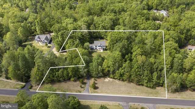201 GENTLE BREEZE CIR, Fredericksburg, VA 22406