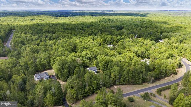 201 GENTLE BREEZE CIR, Fredericksburg, VA 22406