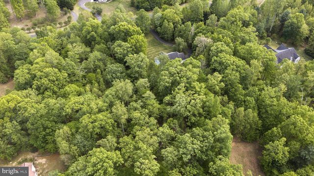 201 GENTLE BREEZE CIR, Fredericksburg, VA 22406