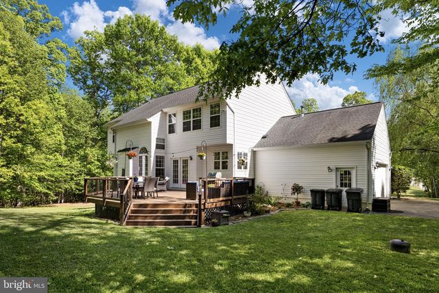 201 GENTLE BREEZE CIR, Fredericksburg, VA 22406