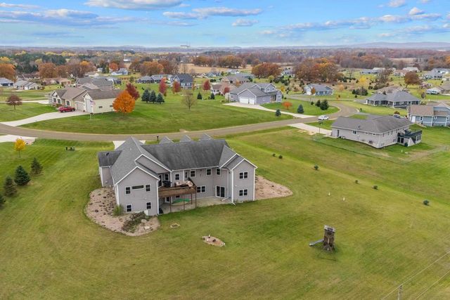 N7146 Pacific Ridge, Pardeeville, WI 53954