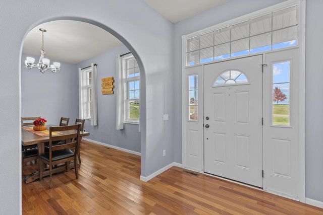 N7146 Pacific Ridge, Pardeeville, WI 53954