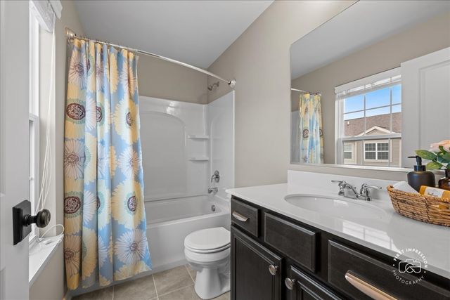 2945 Henley Lane, Naperville, IL 60540