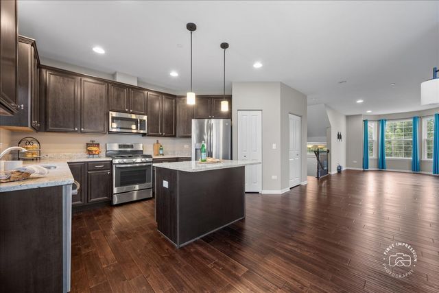 2945 Henley Lane, Naperville, IL 60540