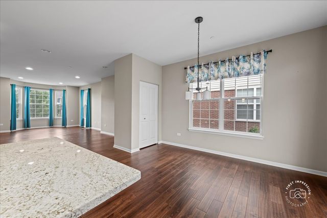 2945 Henley Lane, Naperville, IL 60540